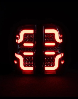Blacked Out 'Swirl' LED zadné svetlá pre N70 Hilux